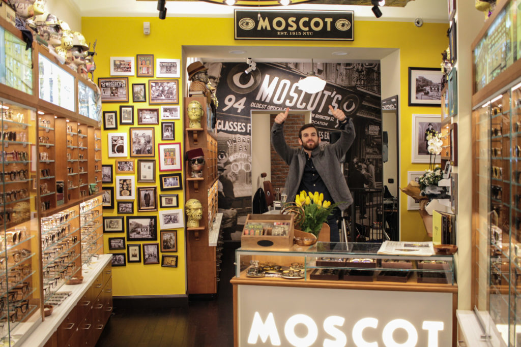 MOSCOT PORTA A ROMA IL SUO STILE NEWYORCHESE E APRE IL PRIMO SHOP MONOMARCA ITALIANO