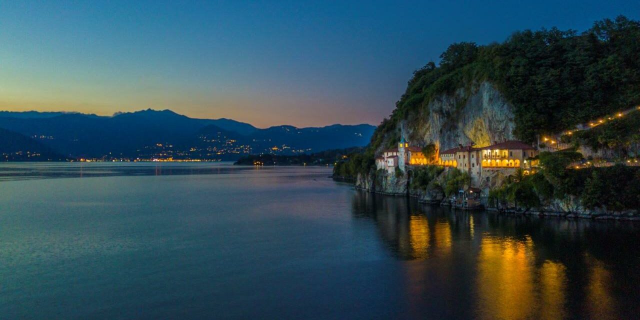 L’Eremo di Santa Caterina del Sasso si veste di luci